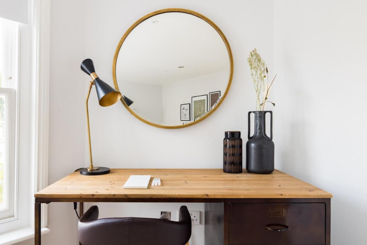 شقة The Margravine Maisonette - Modern & Bright 2Bdr Flat لندن المظهر الخارجي الصورة