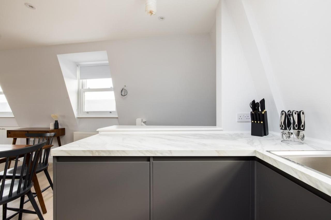 شقة The Margravine Maisonette - Modern & Bright 2Bdr Flat لندن المظهر الخارجي الصورة